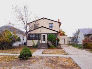 435 E 2nd Street Chadron, NE 69337