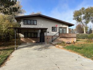 328 N Pine Street