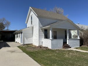 Perfect starter home or investment property!!