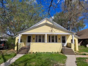 358-360 Chadron Ave Chadron, NE 69337