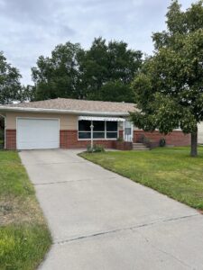 Nice family home in great neighborhood!!
