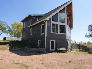 Beautiful Country Property!